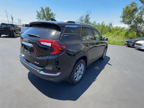 Certified 2024 GMC Terrain SLT AWD/4WD image 8