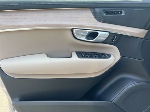 New 2026 Volvo XC90 B6 Plus w/ Protection Package Premier AWD/4WD image 12
