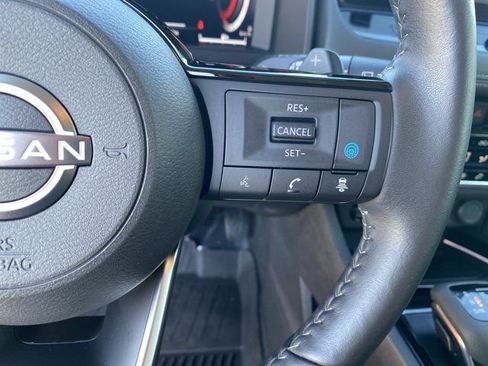 Used 2024 Nissan Rogue SL w/ SL Premium Package image 39