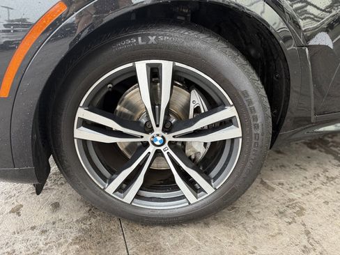 Used 2023 BMW X7 xDrive40i w/ M Sport Package image 5