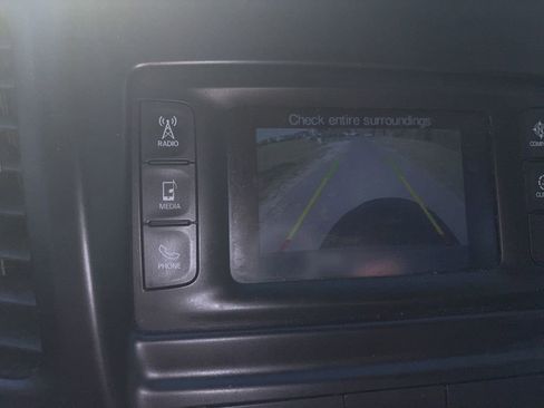 Used 2015 Chrysler 200 Limited w/ Convenience Group image 12