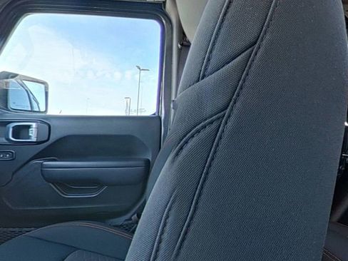 Used 2022 Jeep Gladiator Mojave w/ Trailer Tow Package image 27