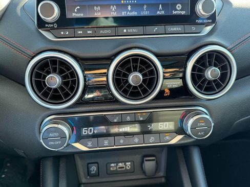 Used 2024 Nissan Sentra SR w/ SR Premium Package image 19