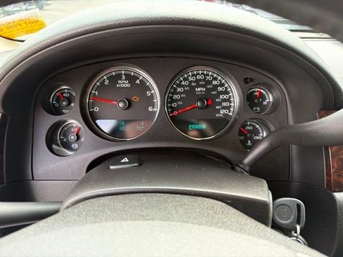 Used 2014 GMC Yukon XL Denali AWD/4WD image 16