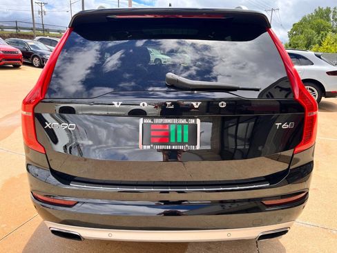 Used 2018 Volvo XC90 T6 Momentum w/ Convenience Package AWD/4WD image 4