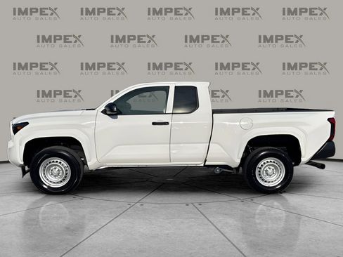 Used 2024 Toyota Tacoma SR image 2
