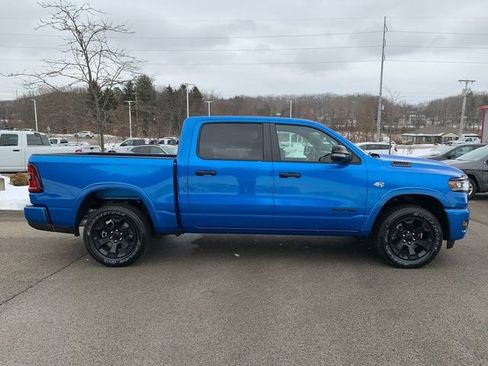 New 2026 RAM 1500 4x4 Crew Cab image 7