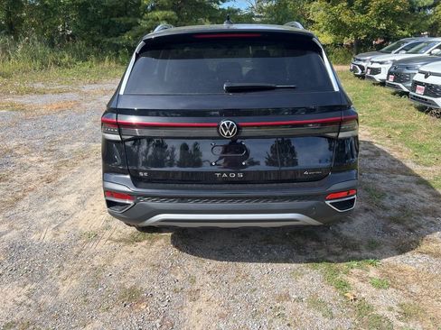 New 2025 Volkswagen Taos SE image 7