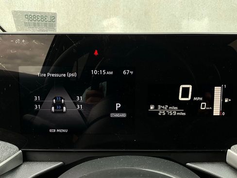 Used 2025 Nissan Kicks SV image 34