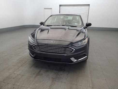 Used 2018 Ford Fusion SE w/ Fusion SE Technology Package FWD image 15
