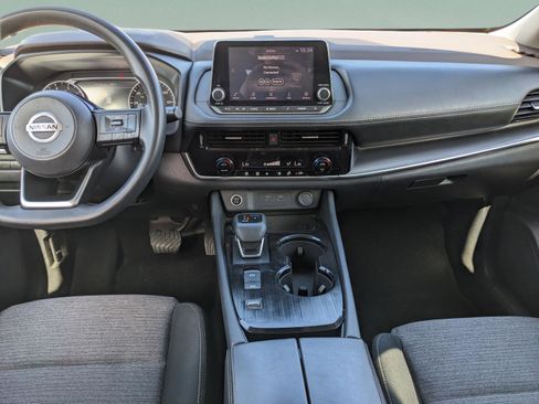 Used 2021 Nissan Rogue SV FWD image 15