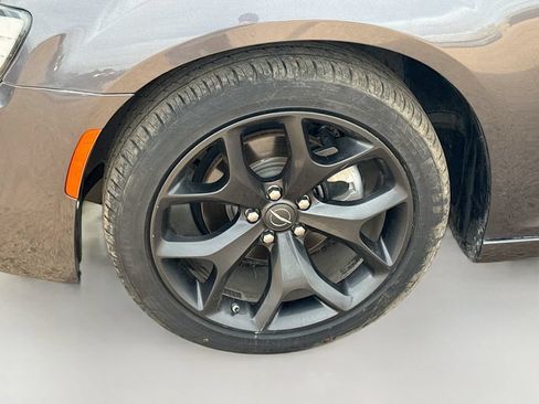 Used 2022 Chrysler 300 Touring w/ Sport Appearance Package RWD image 29
