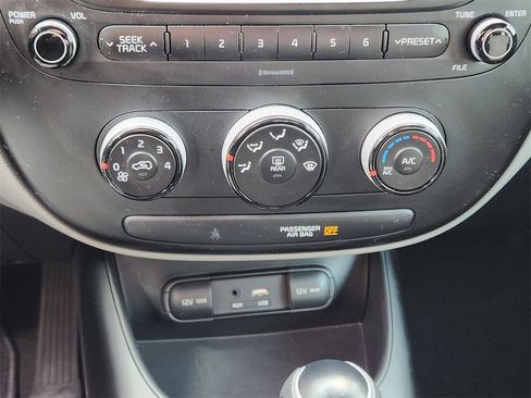 Used 2017 Kia Soul image 18