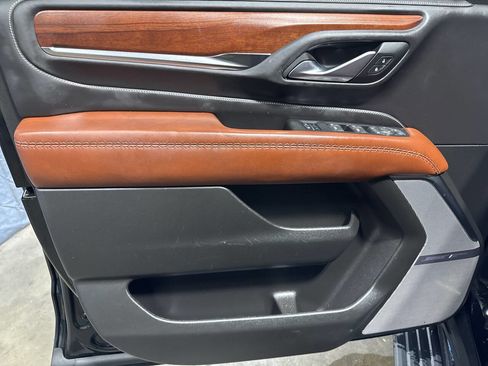 Used 2023 GMC Yukon XL Denali Ultimate image 19