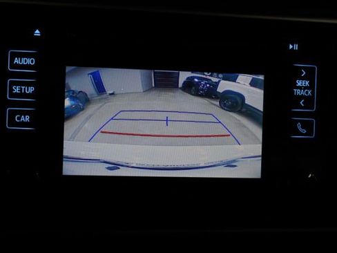 Used 2018 Toyota Corolla L FWD image 15