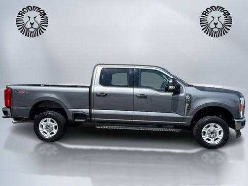 Certified 2025 Ford F250 XLT w/ Snow Plow Prep Package AWD/4WD image 4