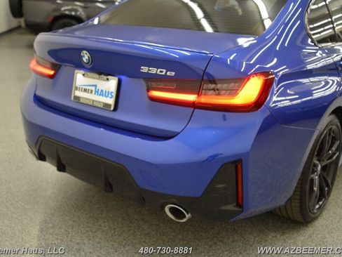 Used 2023 BMW 330e w/ M Sport Package RWD image 44