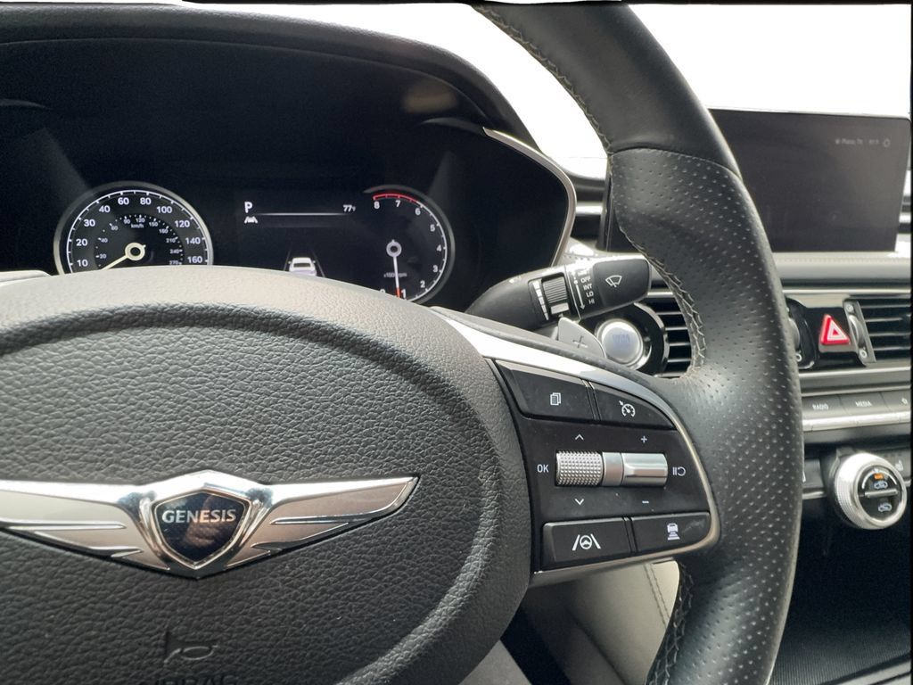 Used 2023 Genesis G70 2.0T RWD image 40