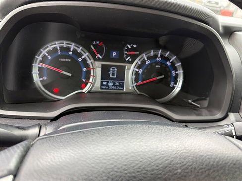 Used 2015 Toyota 4Runner Limited image 18