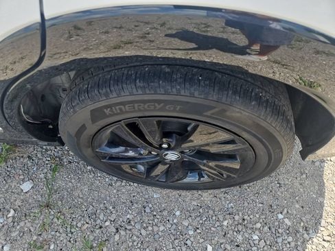 Used 2024 Buick Encore GX Sport Touring FWD image 20