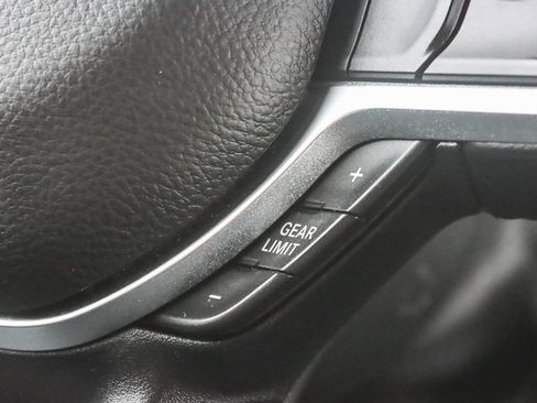 Used 2019 RAM 1500 Laramie image 26