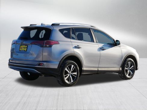 Used 2016 Toyota RAV4 XLE image 7