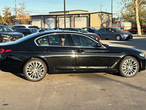 Used 2023 BMW 540i w/ Premium Package image 7