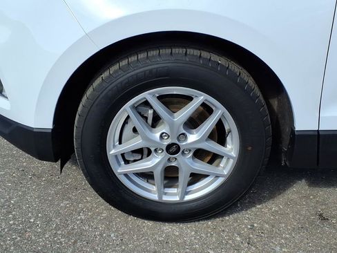 Used 2023 Ford Edge SEL w/ Convenience Package image 9