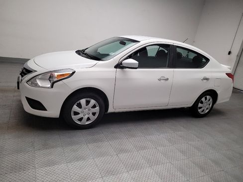 Used 2019 Nissan Versa SV FWD image 2