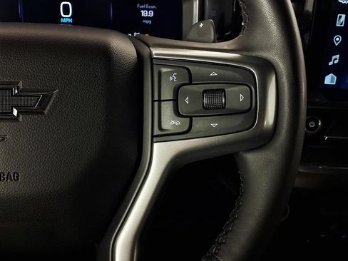 Used 2024 Chevrolet Silverado 1500 LT Trail Boss w/ LT Trail Boss Premium Package AWD/4WD image 17