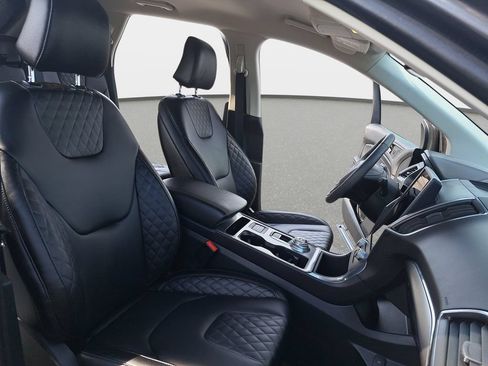 Used 2023 Ford Edge Titanium w/ Cargo Accessory Package AWD/4WD image 11