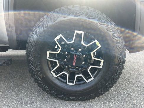 New 2026 GMC Sierra 2500 AT4X w/ LPO, Black Badging Package AWD/4WD image 25