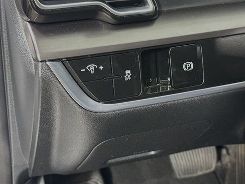 Used 2024 Kia Sportage EX FWD image 10
