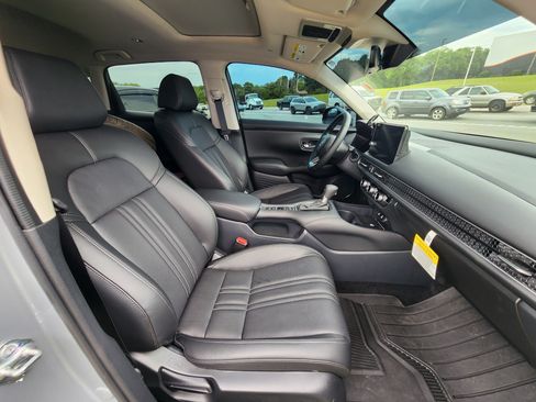 Used 2026 Honda HR-V EX-L image 8