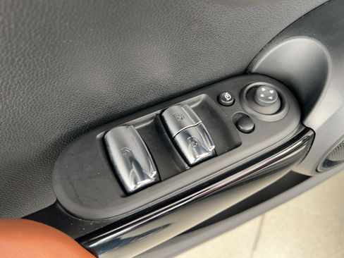 Used 2023 MINI Cooper S image 13