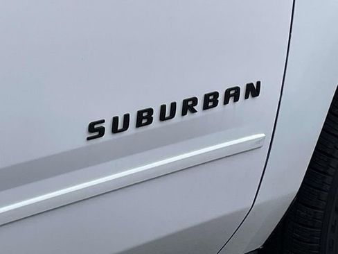 Used 2020 Chevrolet Suburban Premier AWD/4WD image 10