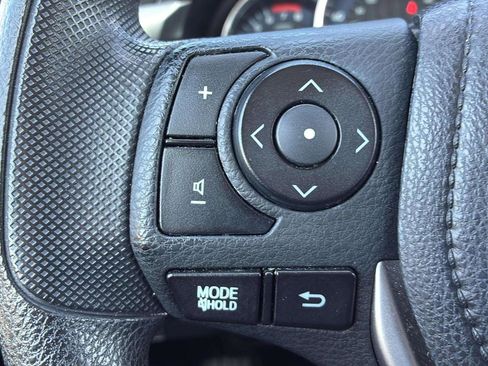 Used 2015 Toyota Corolla LE image 14