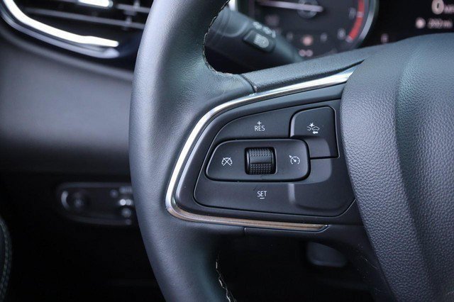 Used 2022 Buick Encore GX Select w/ Sport Touring Package FWD image 12