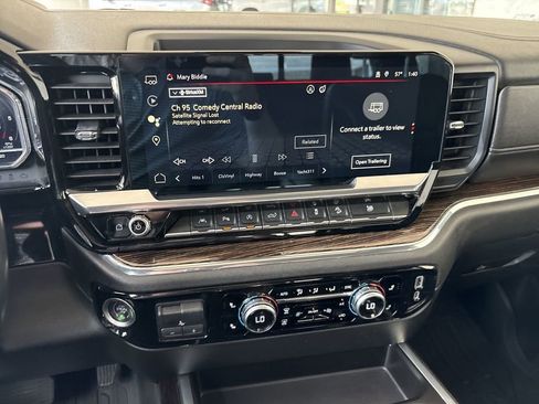 Certified 2023 GMC Sierra 1500 Elevation w/ Elevation Premium Package AWD/4WD image 13