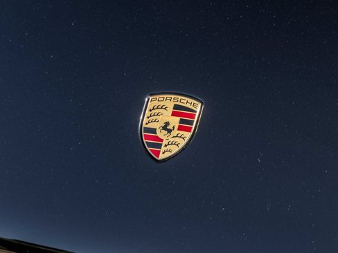 Certified 2025 Porsche Macan GTS AWD/4WD image 17