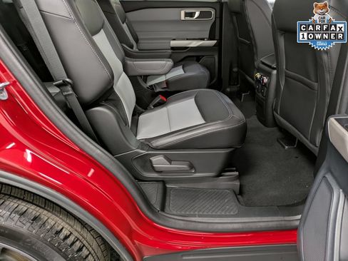 Used 2023 Ford Explorer XLT w/ Equipment Group 202A AWD/4WD image 26