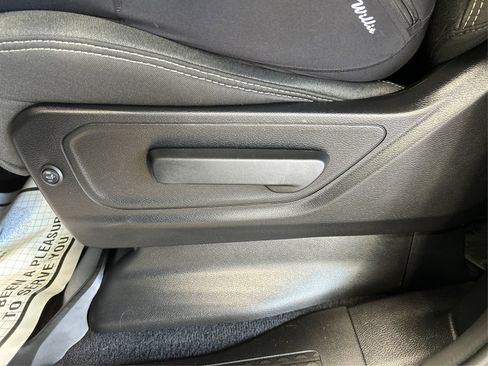 Used 2025 RAM 1500 Warlock AWD/4WD image 17