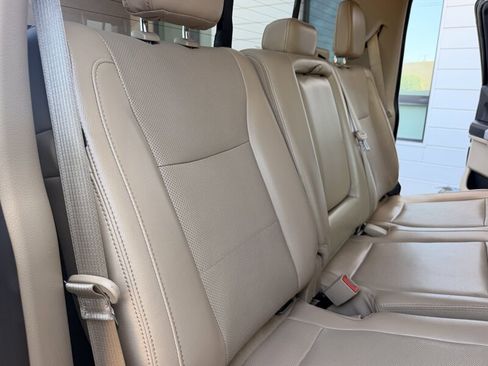 Used 2018 Ford F250 Lariat w/ Lariat Value Package AWD/4WD image 46