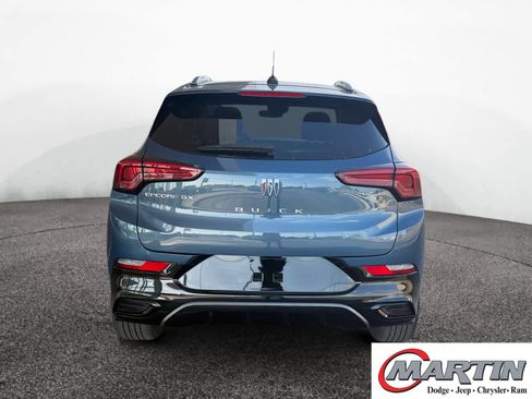 Used 2024 Buick Encore GX Sport Touring FWD image 4