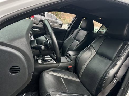 Used 2017 Dodge Charger SXT w/ Premium Group image 14