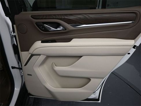 Used 2024 GMC Yukon Denali image 12