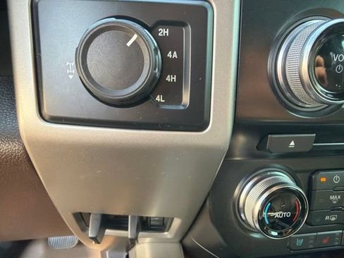 Used 2015 Ford F150 King Ranch w/ Equipment Group 601A Luxury AWD/4WD image 12