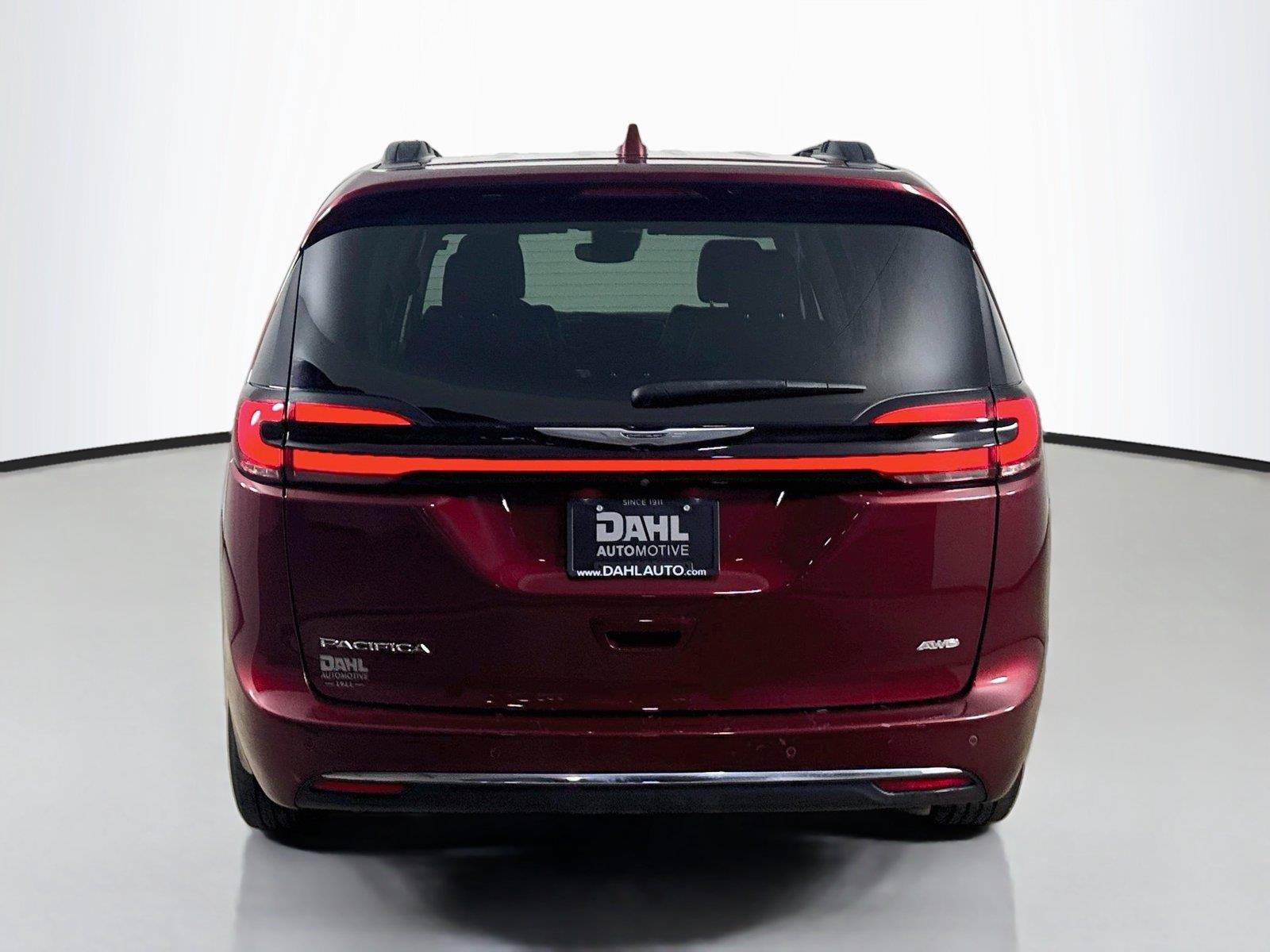 Used 2022 Chrysler Pacifica Touring-L AWD/4WD image 12