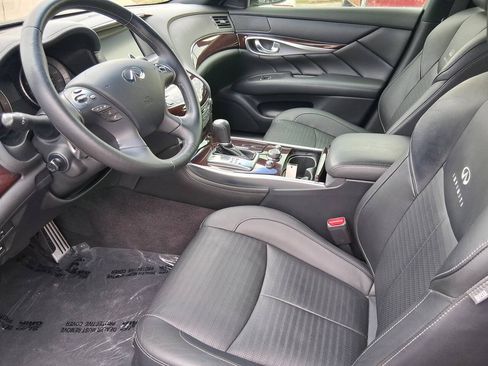Used 2013 INFINITI M37 w/ Premium Pkg RWD image 8