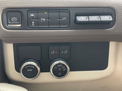 Certified 2021 GMC Yukon Denali w/ LPO, Illumination Package RWD image 29